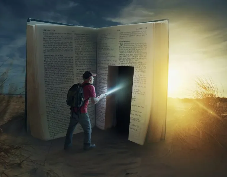 10 Ways to Abide in God’s Word This Year