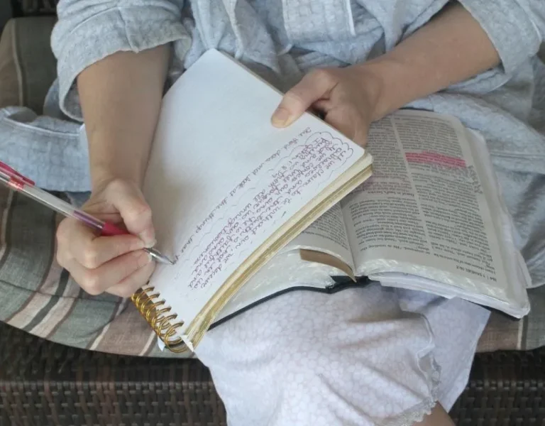 6 Questions to Enrich Your Bible Study